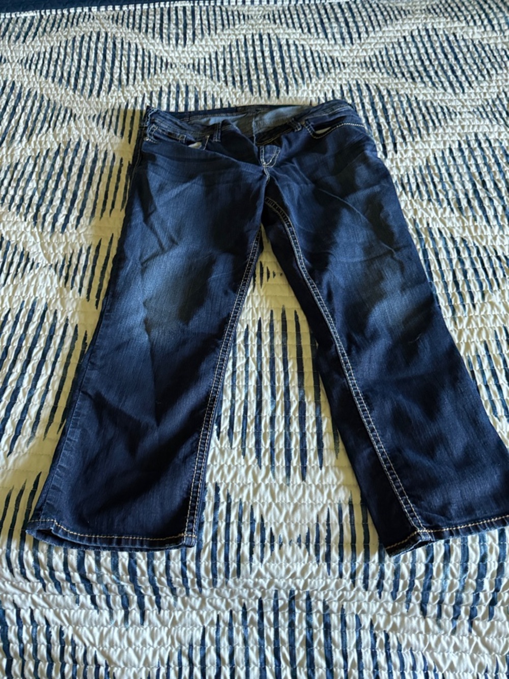 Dark Wash Denim Jeans - Classic Navy Blue Silver Suki capris